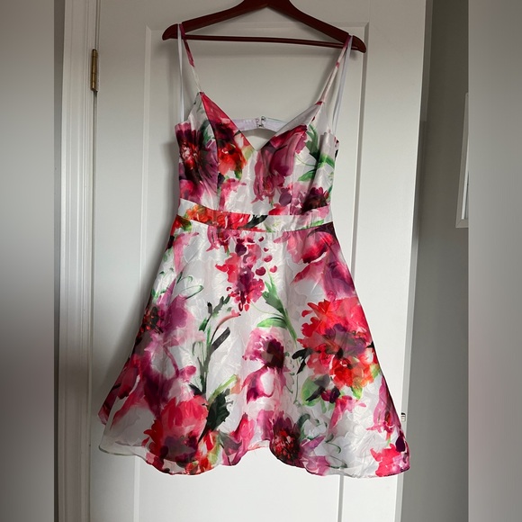 Prom/wedding guest dress - Picture 1 of 2